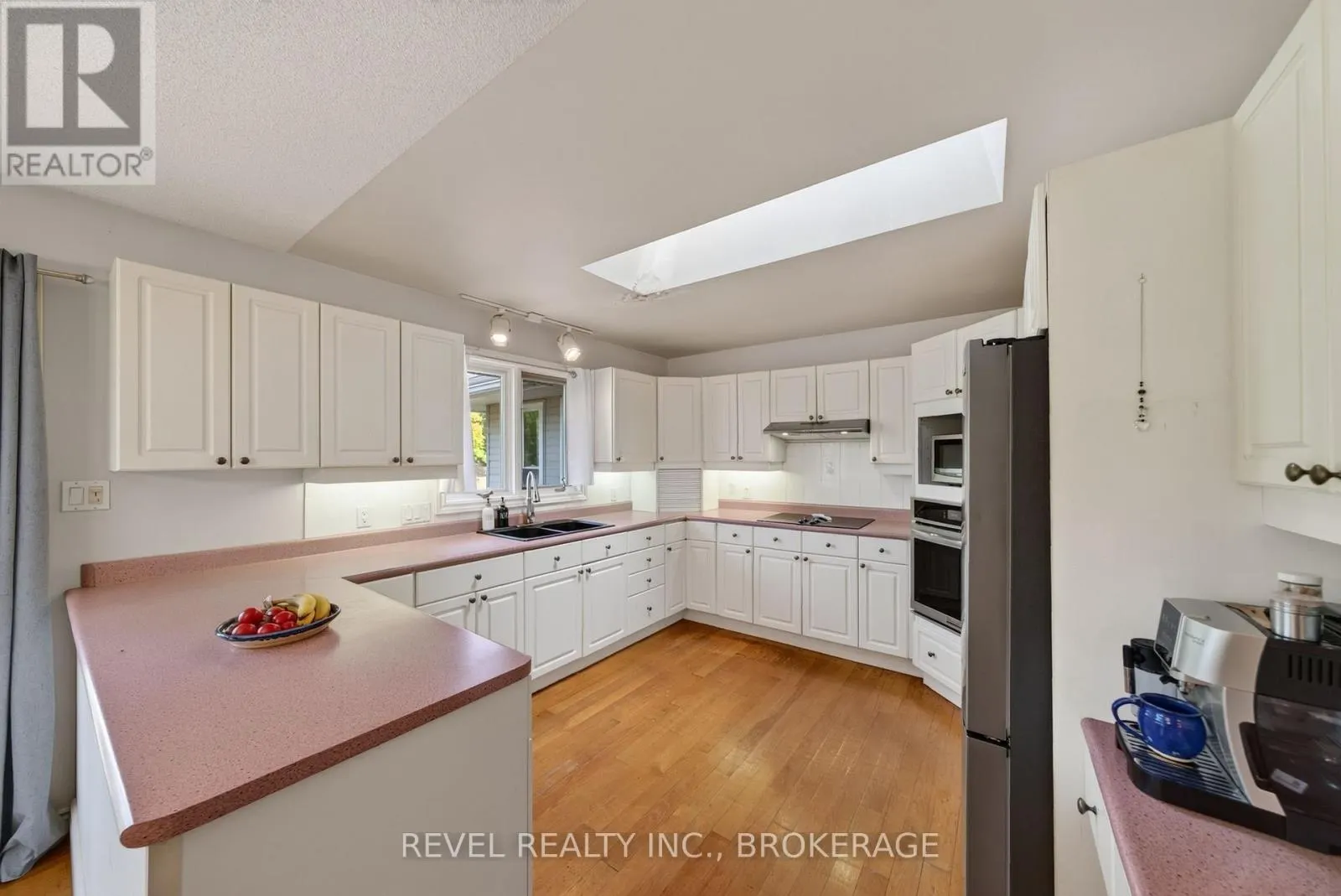5383 RIDEAU ROAD