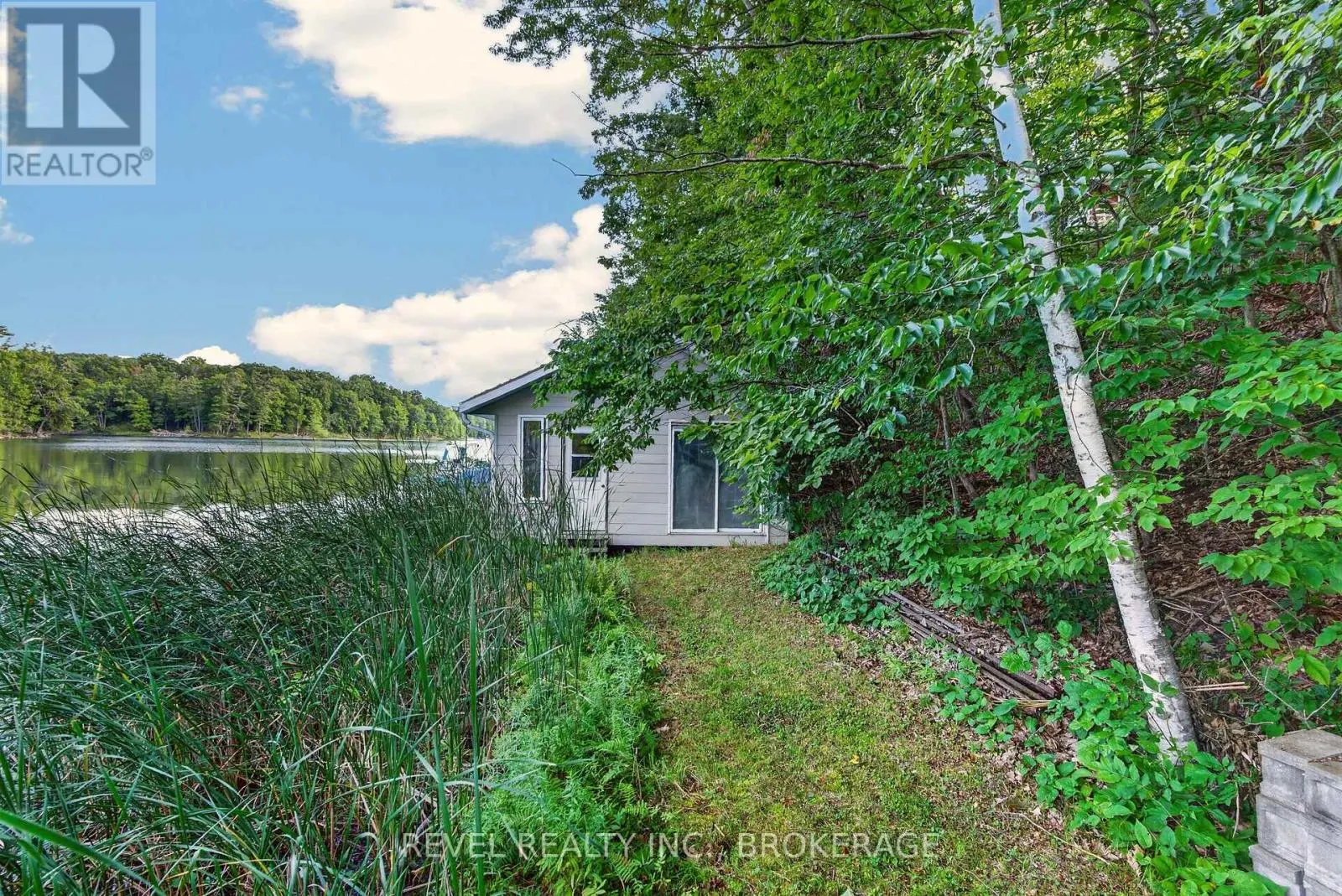 5383 RIDEAU ROAD