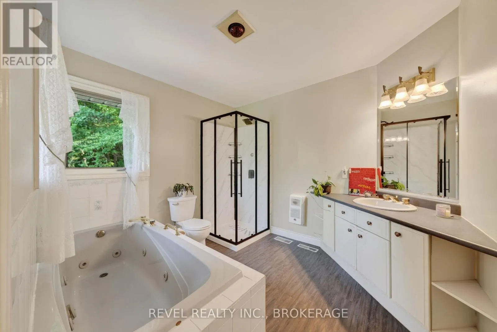 5383 RIDEAU ROAD