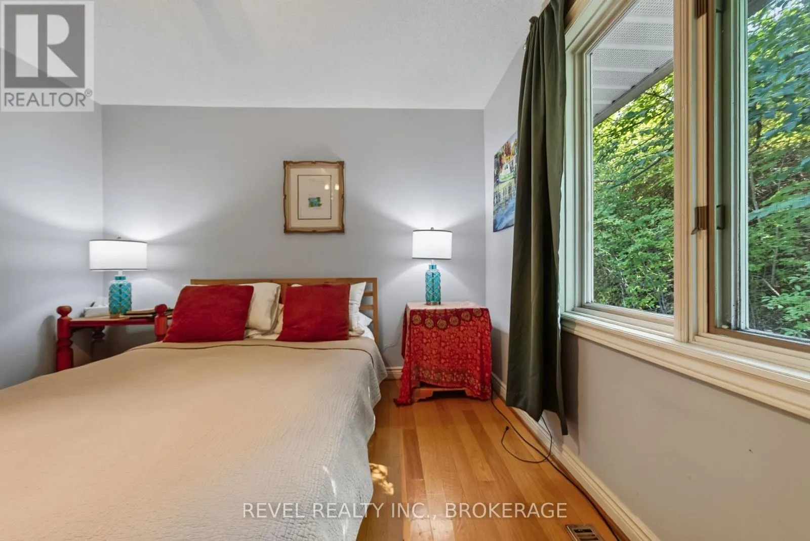 5383 RIDEAU ROAD