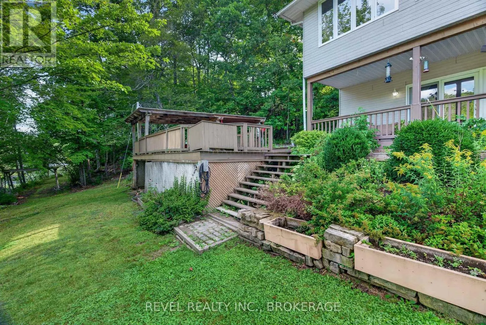 5383 RIDEAU ROAD