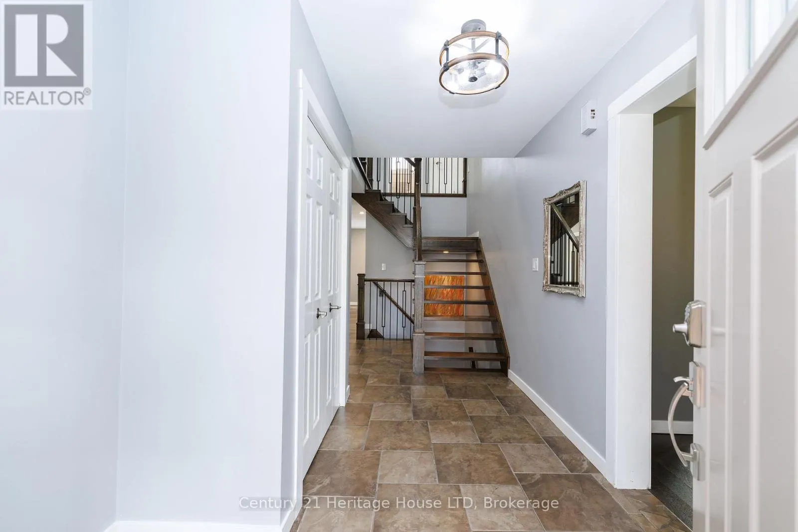 40 STRADA BOULEVARD