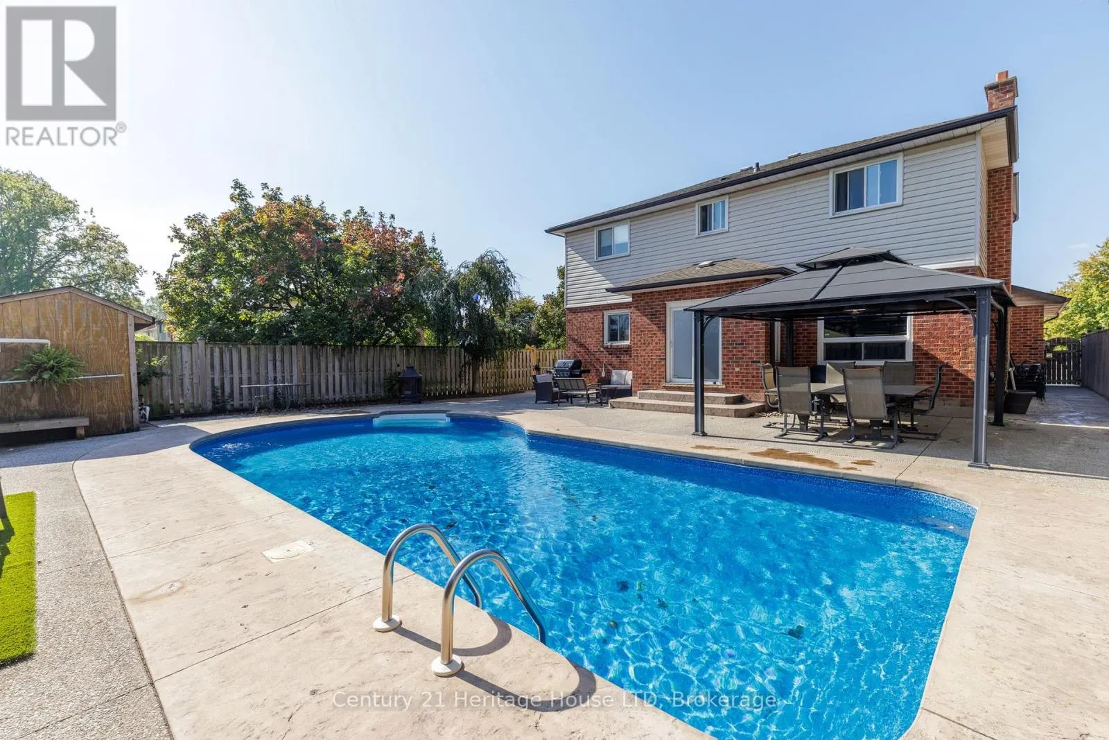 40 STRADA BOULEVARD