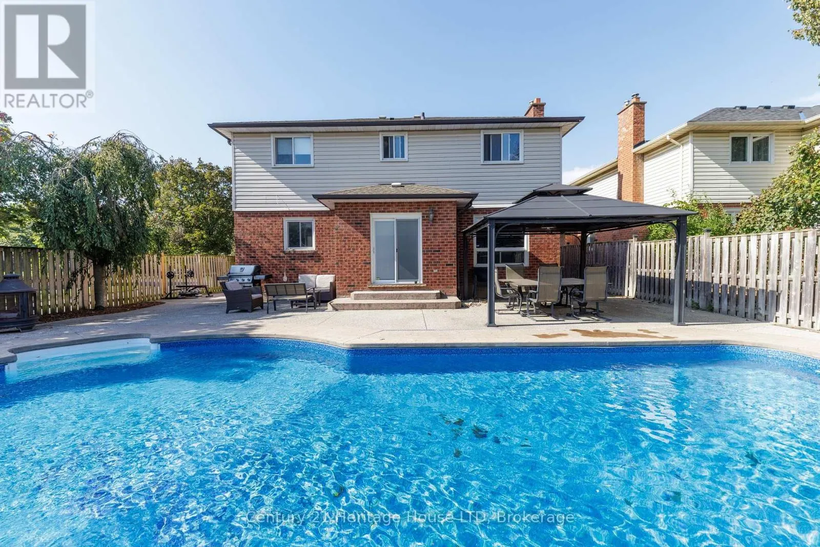 40 STRADA BOULEVARD