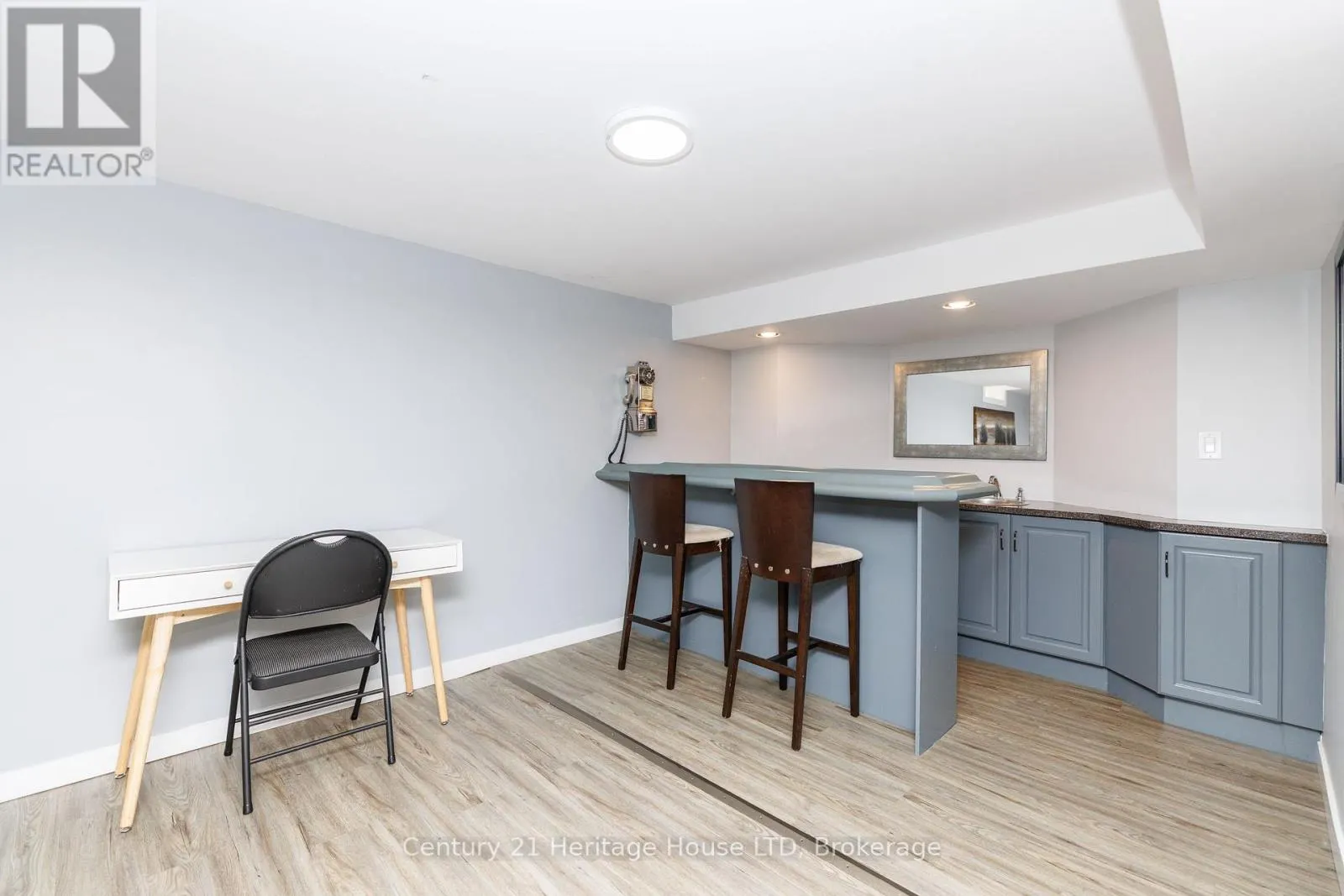 40 STRADA BOULEVARD