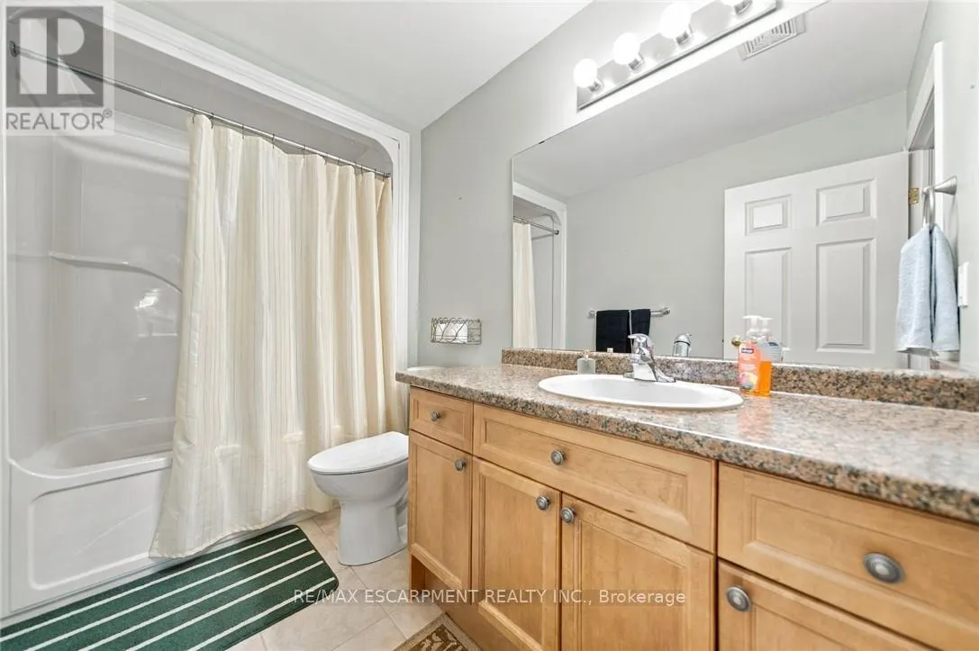 9 - 500 LAKEVIEW DRIVE