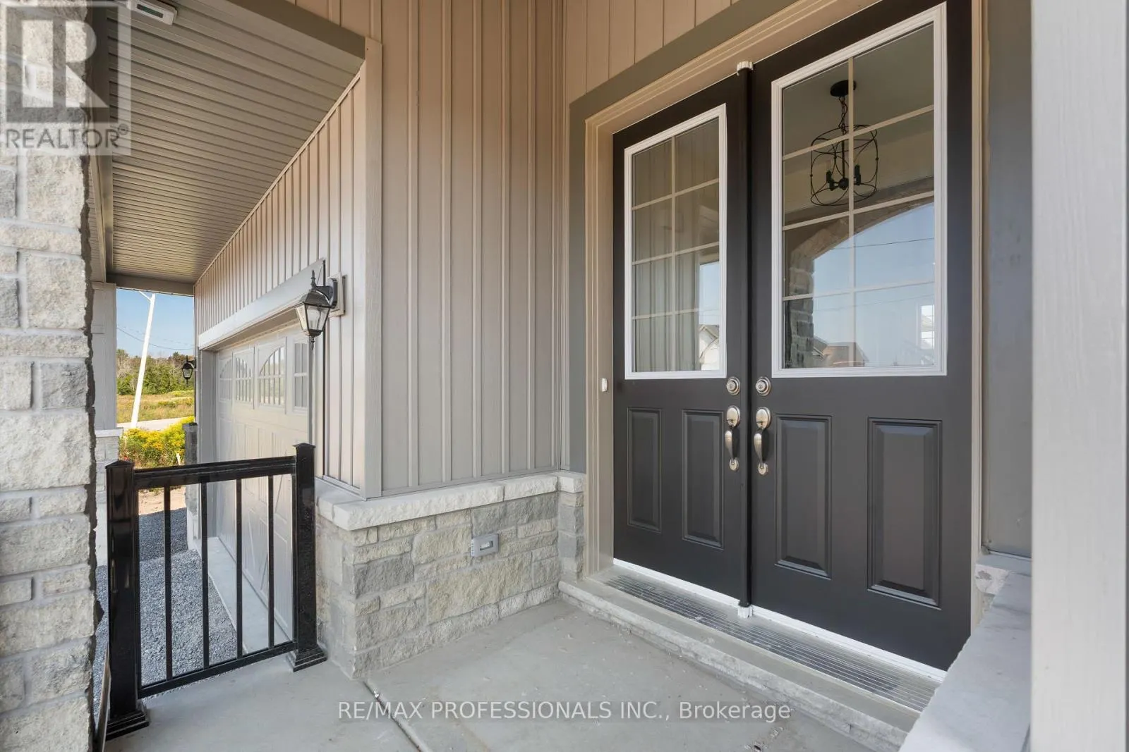 11 BLUE HERON DRIVE