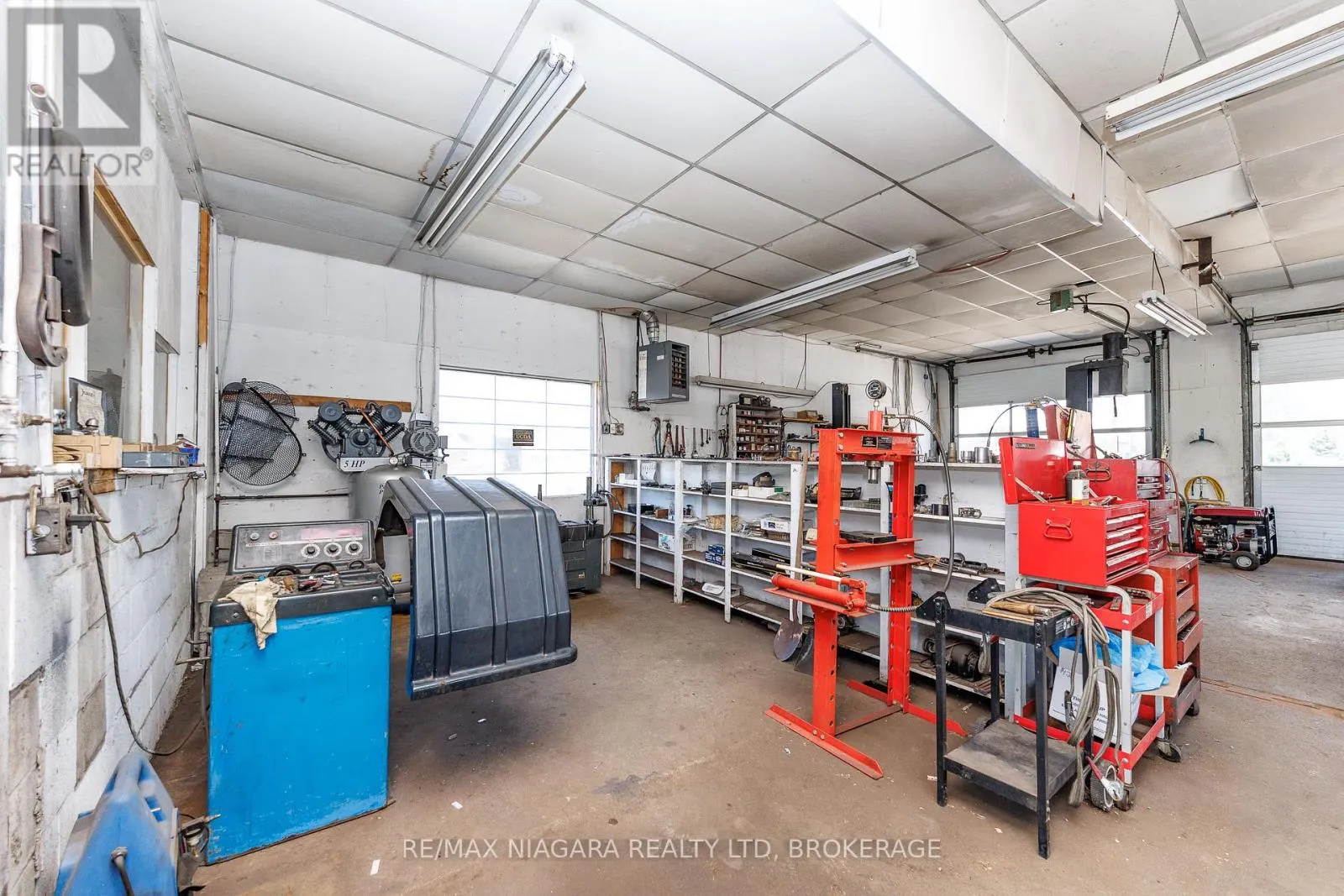 3867 DOMINION ROAD