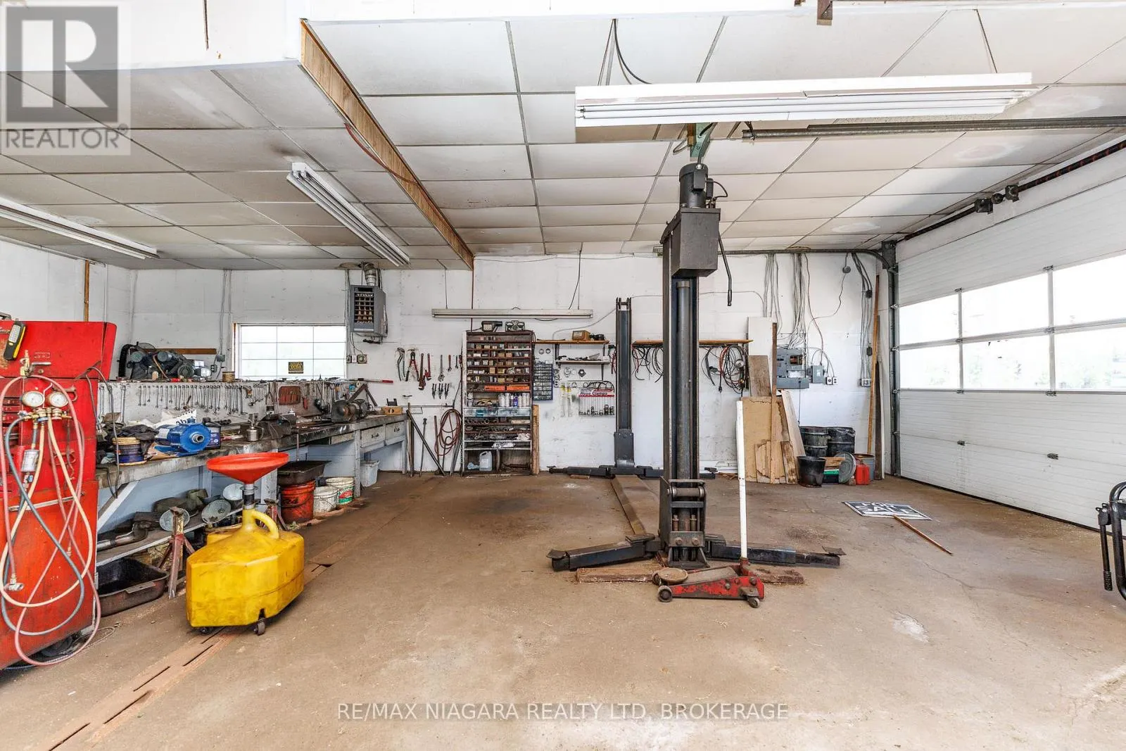 3867 DOMINION ROAD