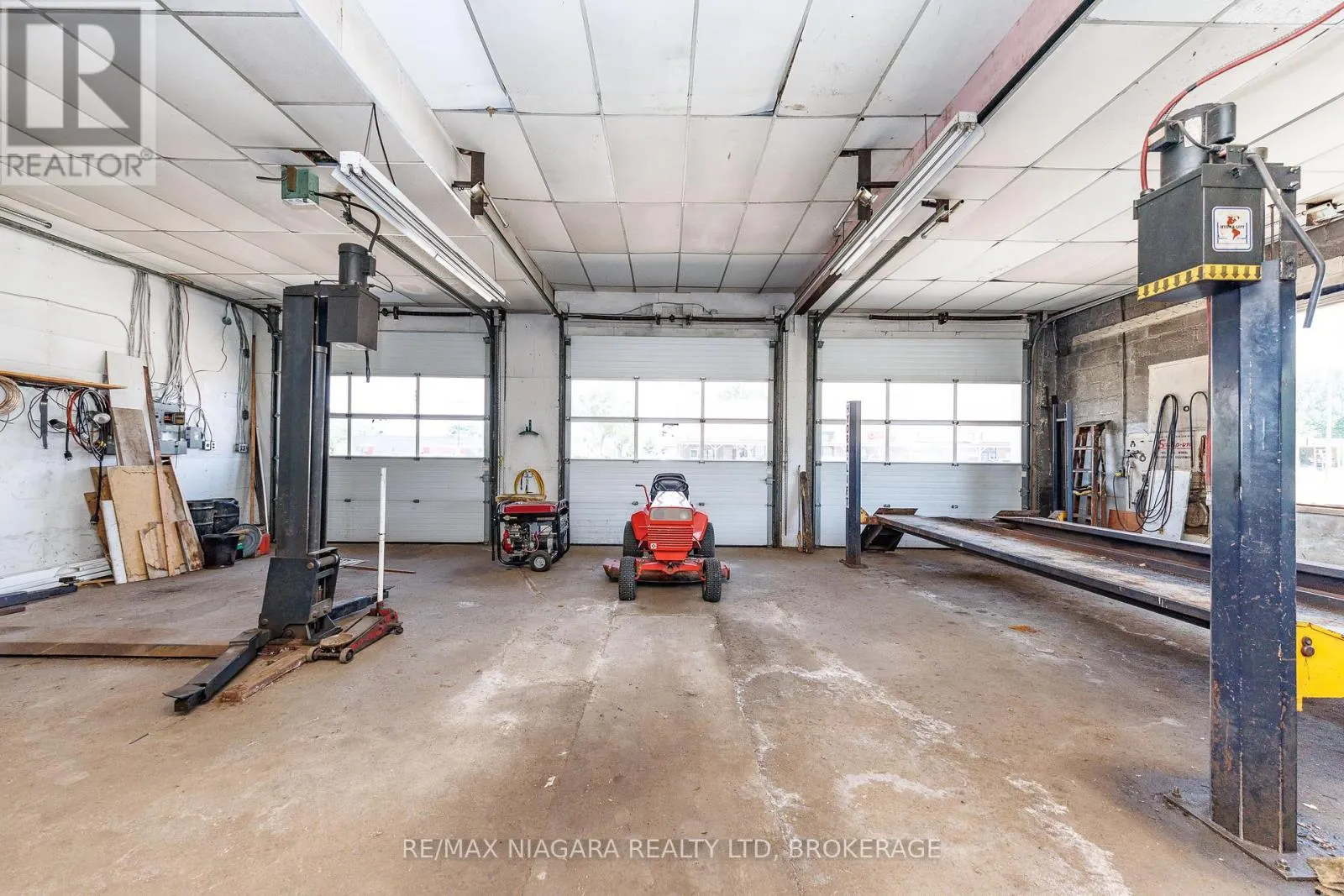 3867 DOMINION ROAD