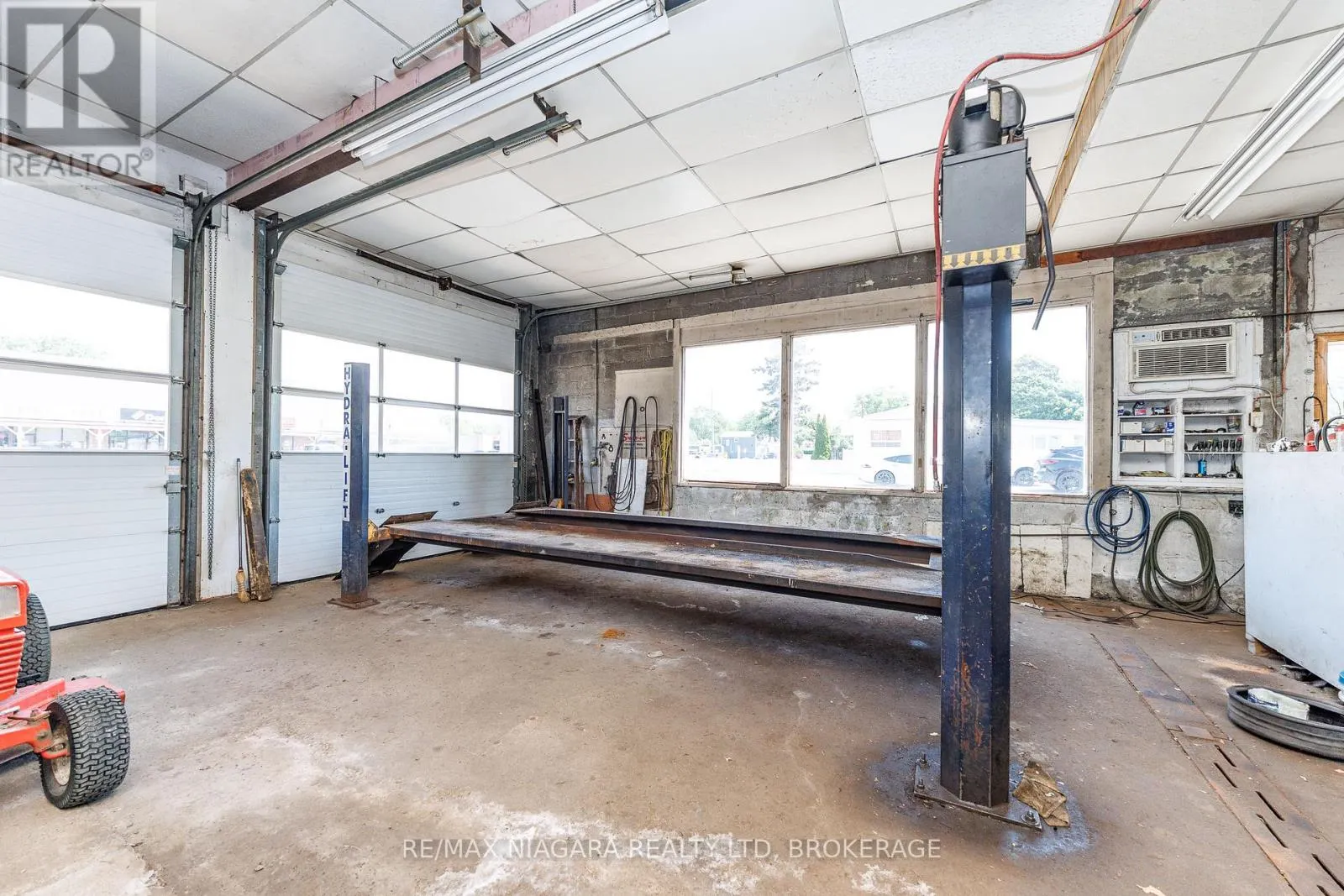 3867 DOMINION ROAD