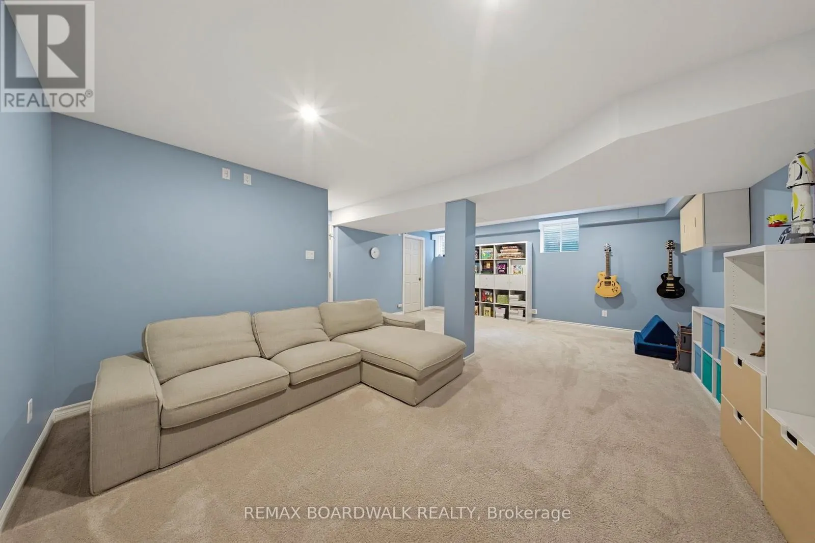550 SUNLIT CIRCLE