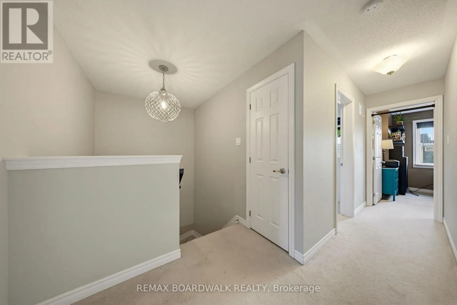 550 SUNLIT CIRCLE