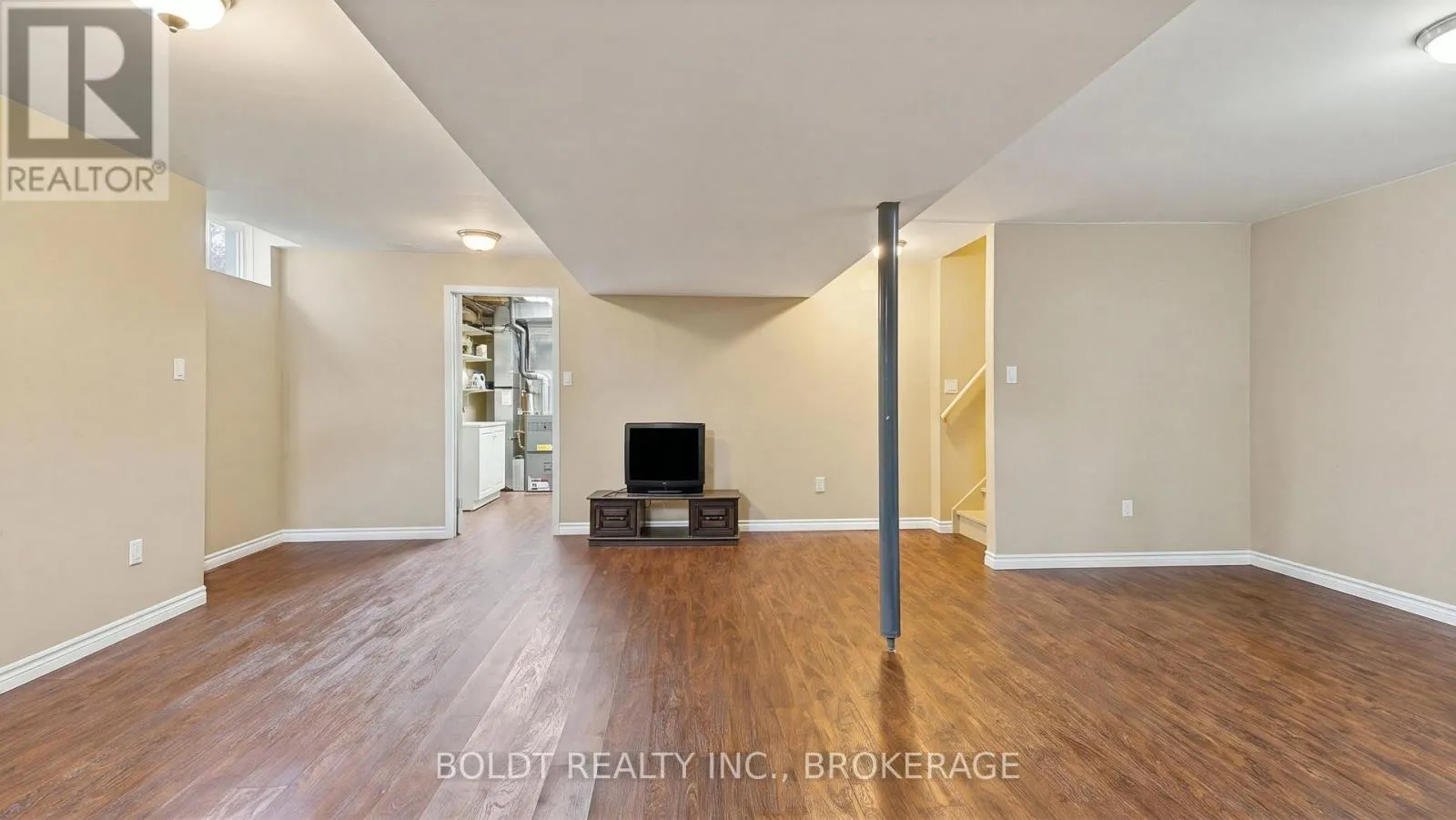 7 NATALIE COURT