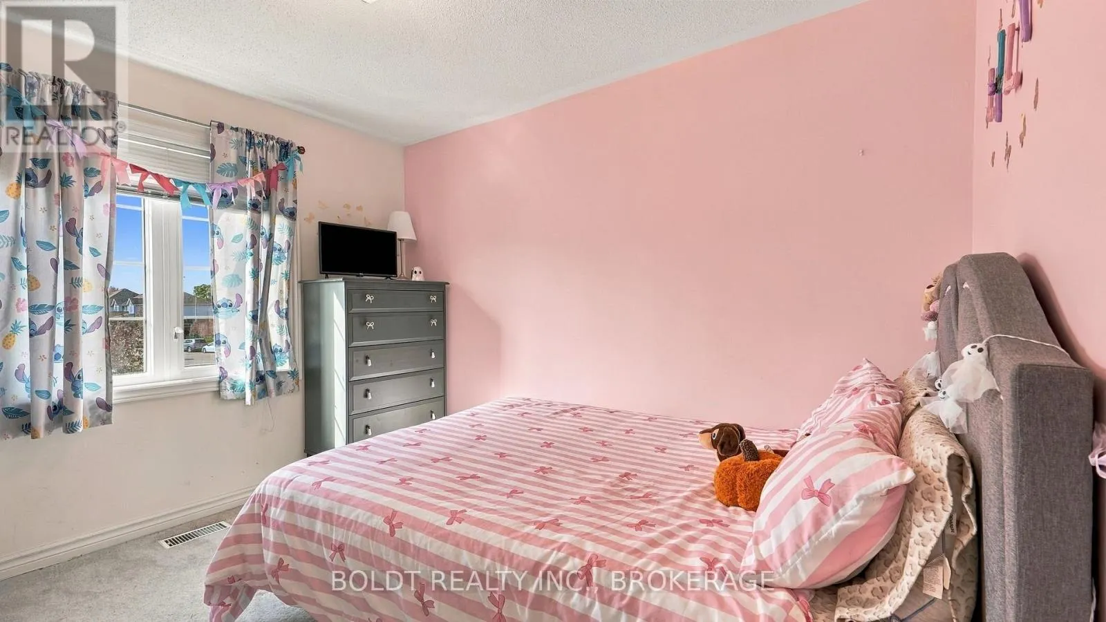 7 NATALIE COURT