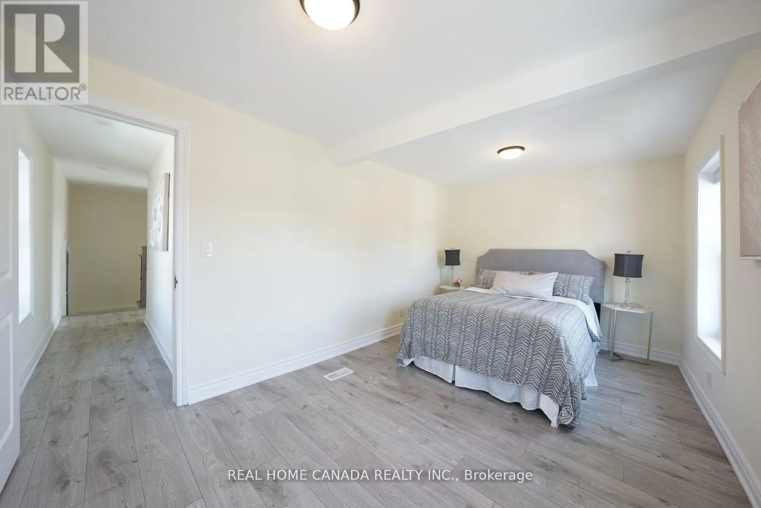 5262 KITCHENER STREET