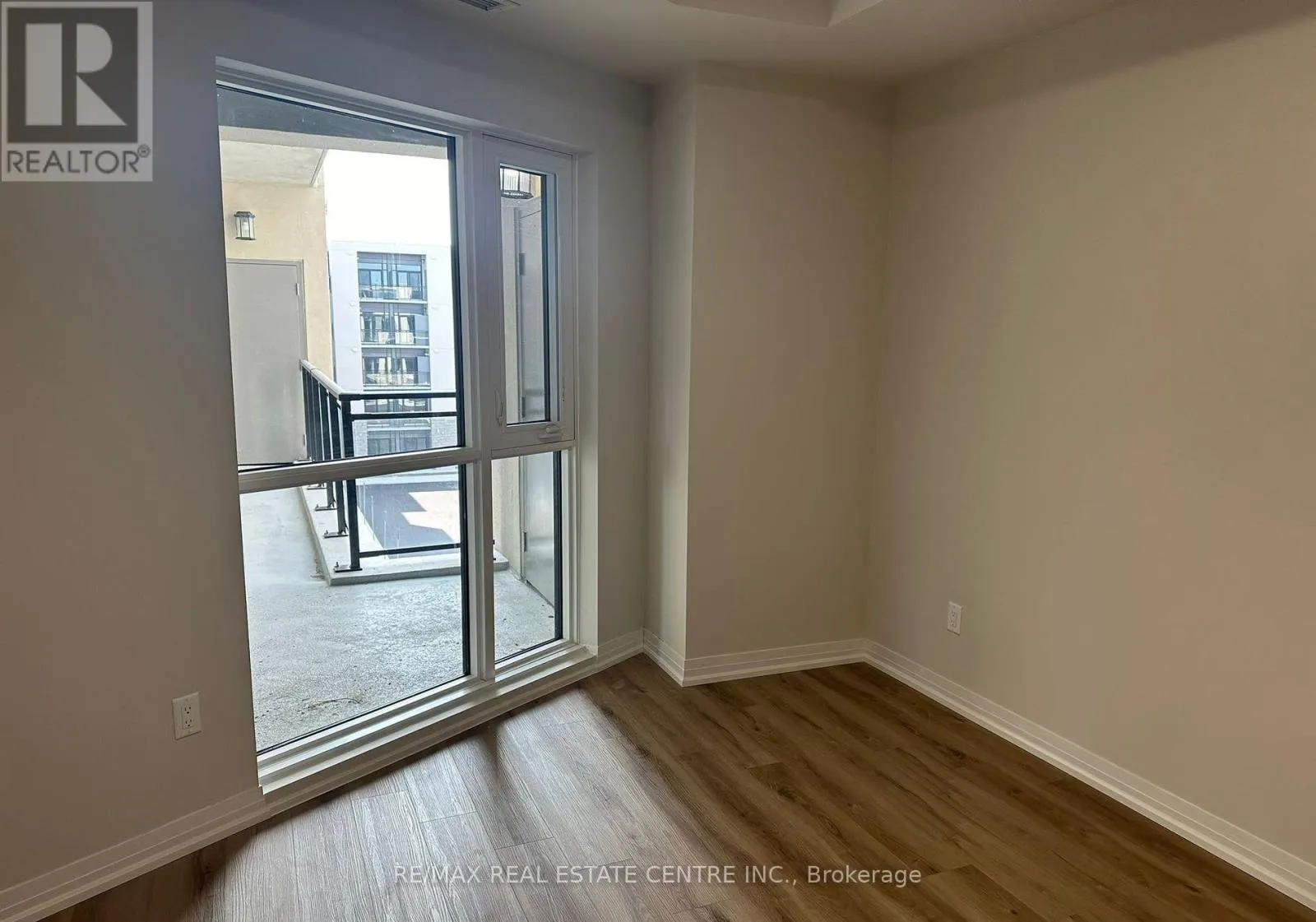 LP08 - 50 HERRICK AVENUE