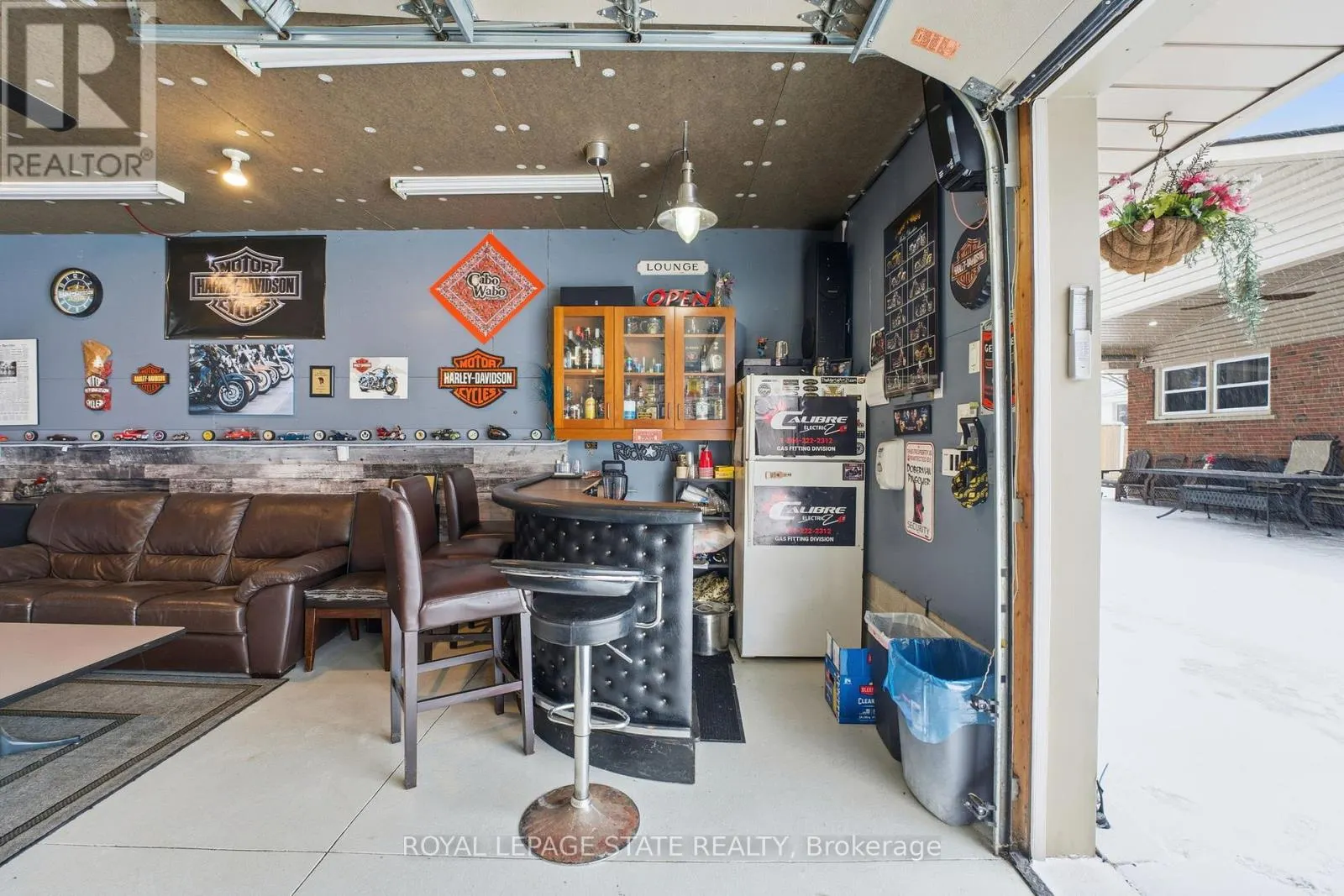 473 MOHAWK ROAD W