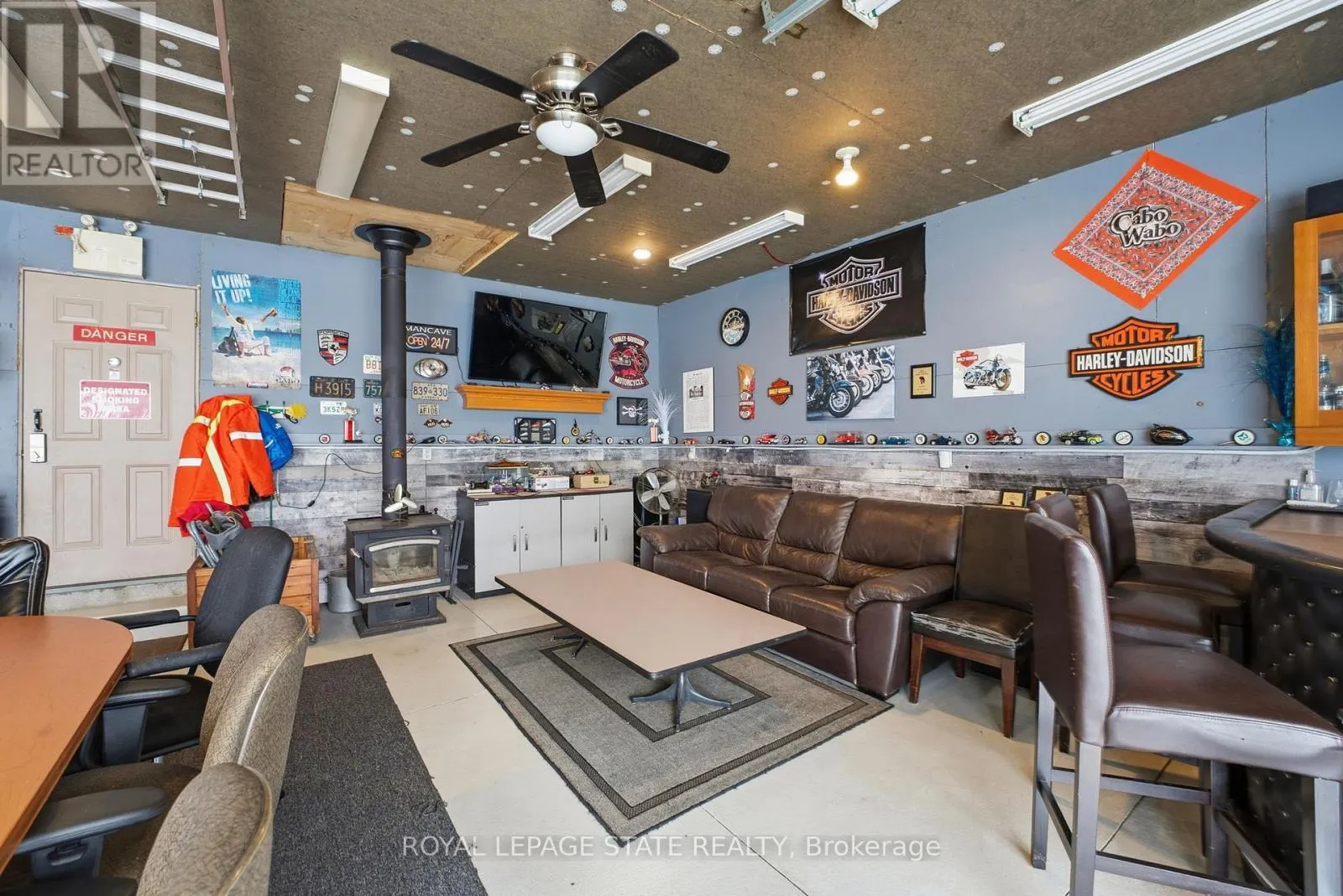 473 MOHAWK ROAD W