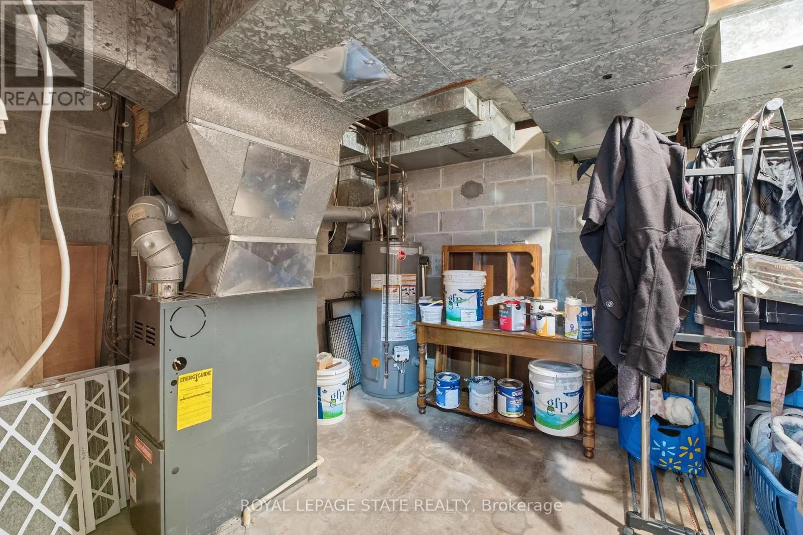 473 MOHAWK ROAD W