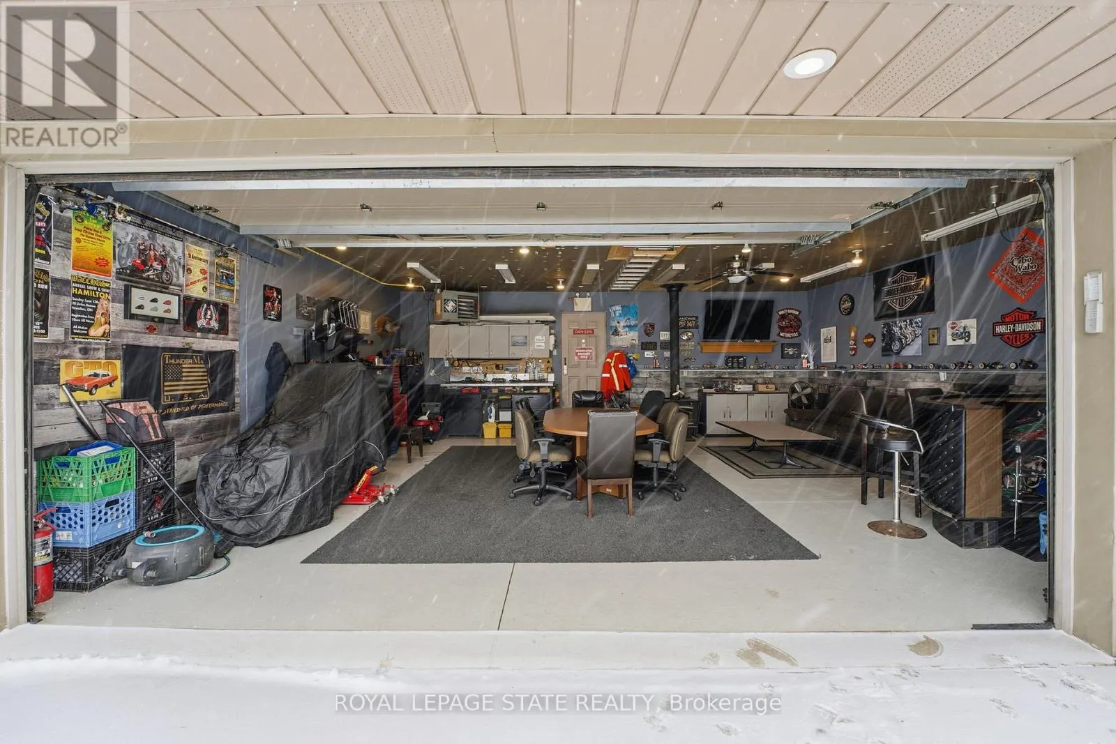473 MOHAWK ROAD W