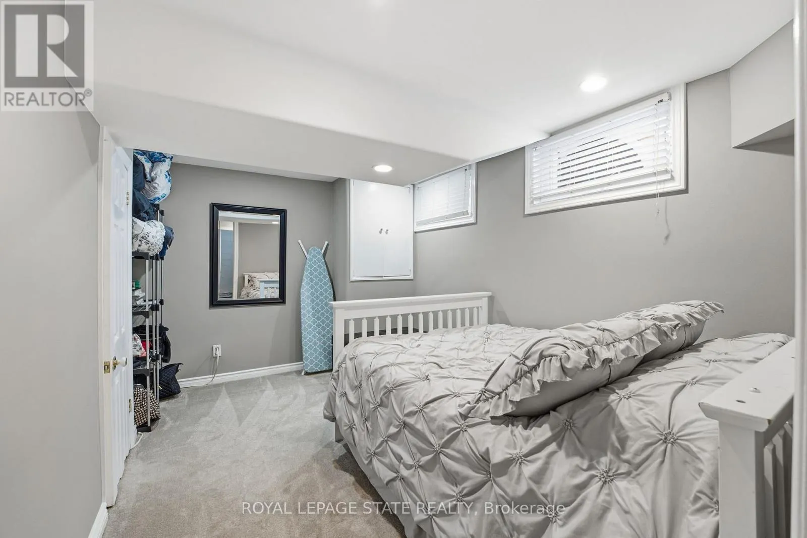 473 MOHAWK ROAD W
