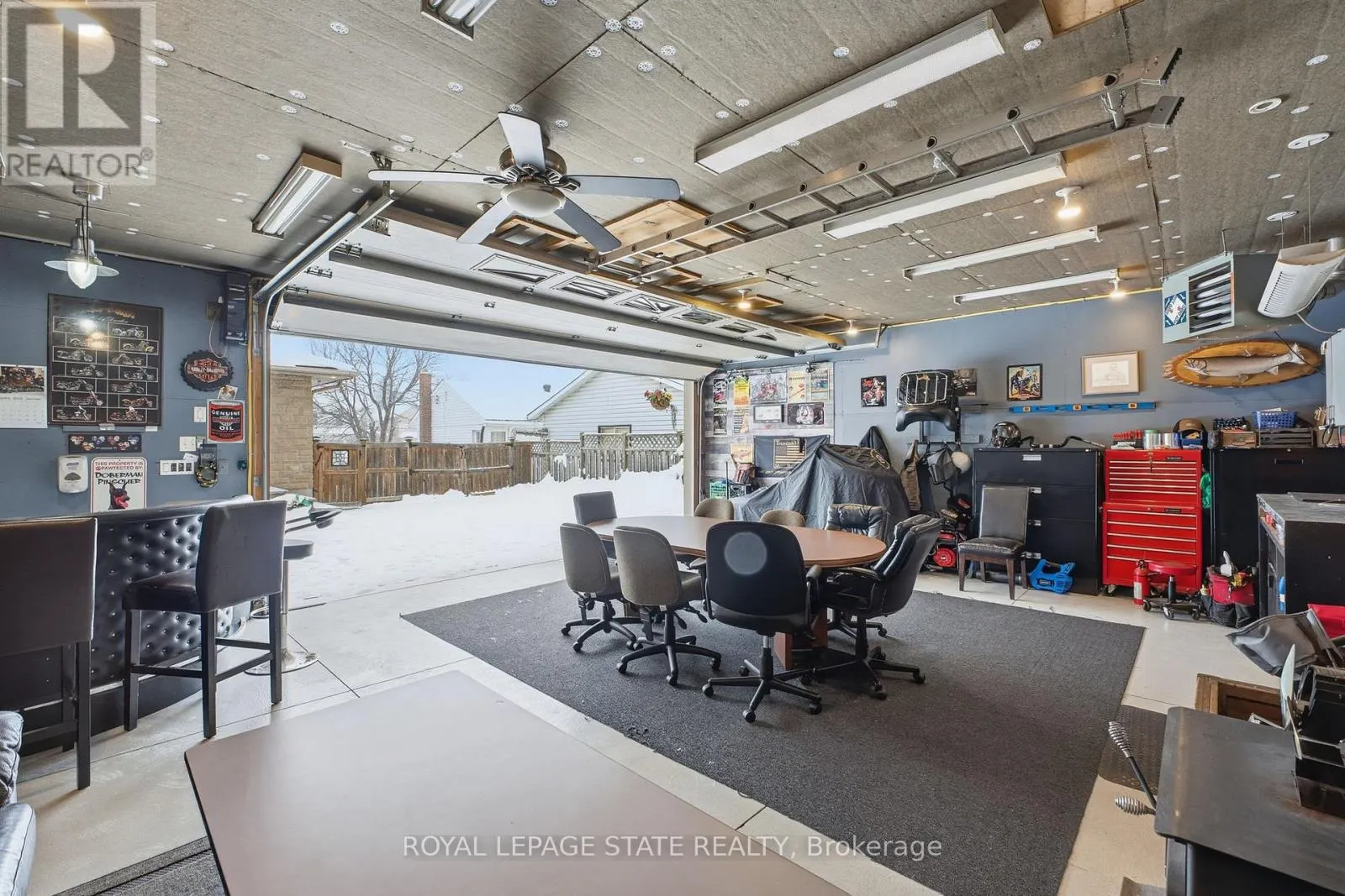 473 MOHAWK ROAD W
