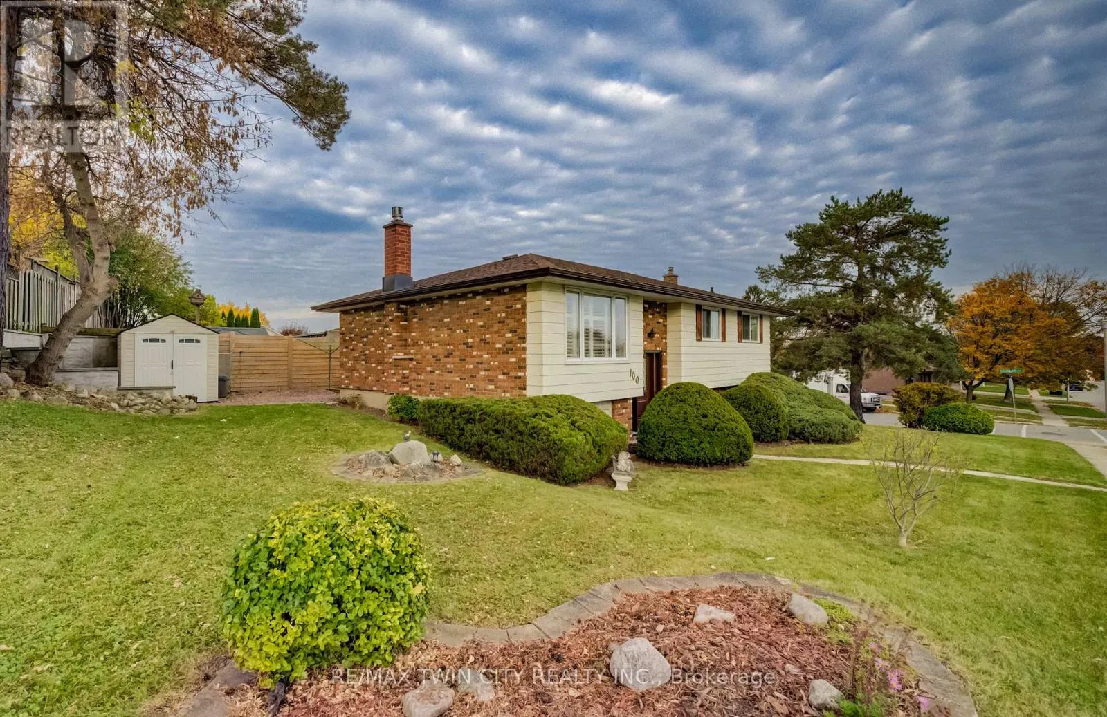 100 MOFFAT DRIVE