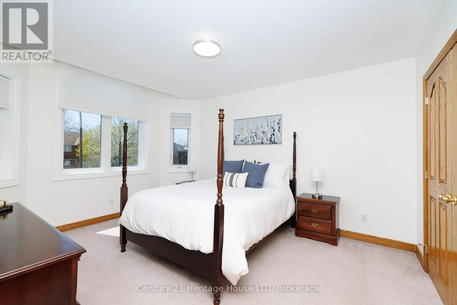 6 JACOB'S LANDING