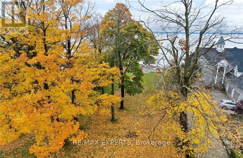 695 LAKESHORE ROAD