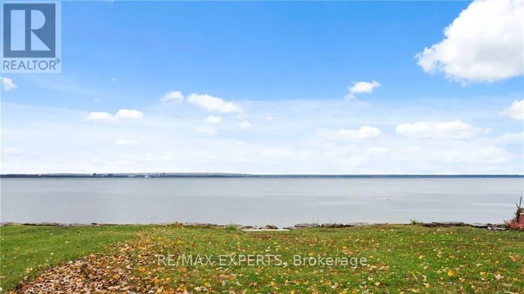 695 LAKESHORE ROAD