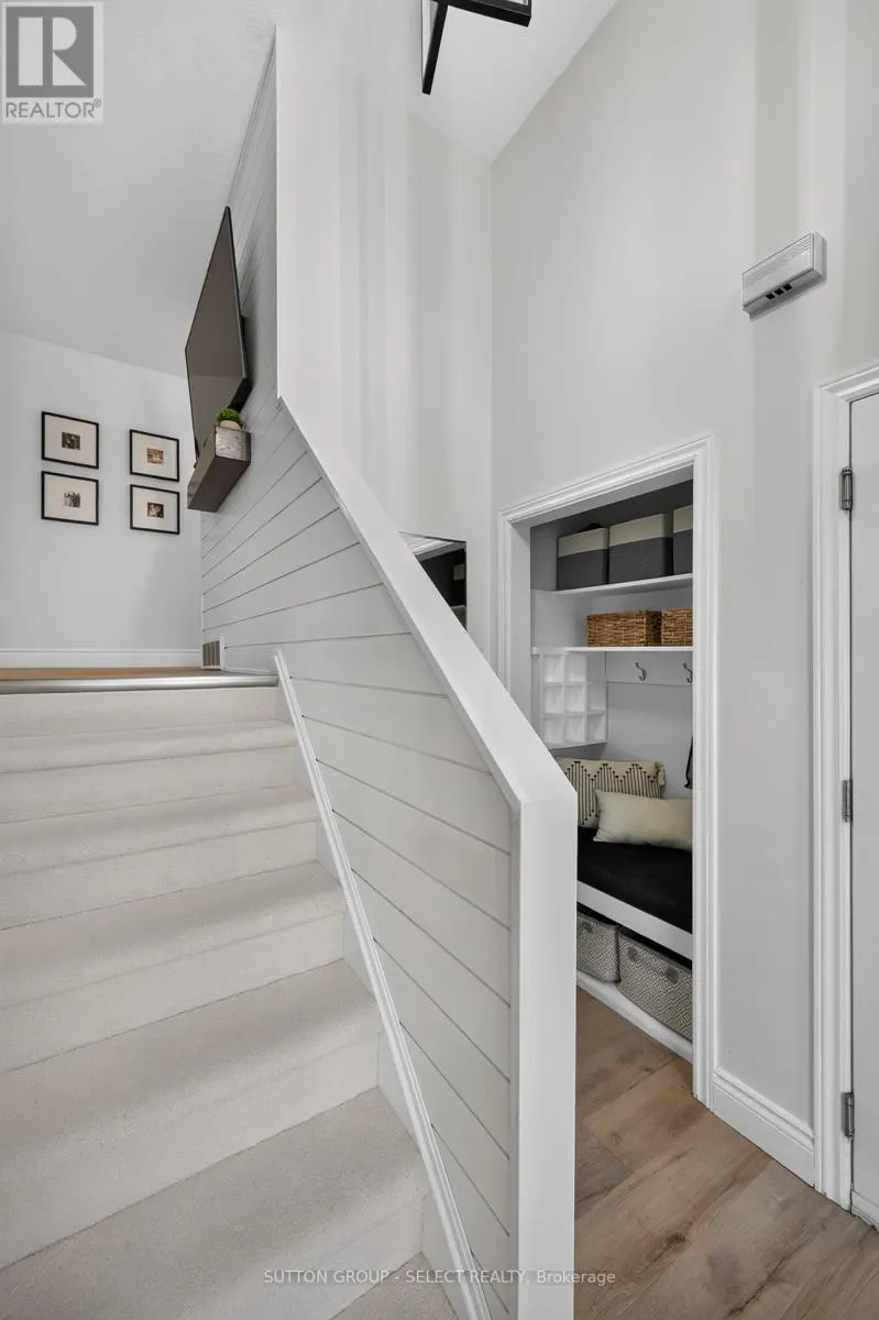 1801 SEYMOUR CRESCENT