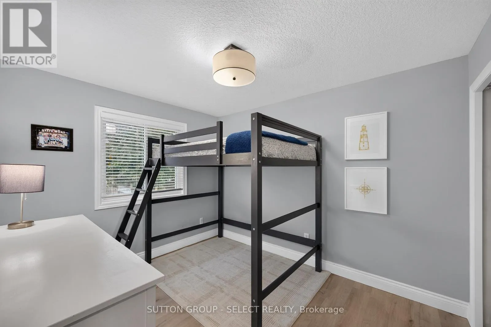 1801 SEYMOUR CRESCENT