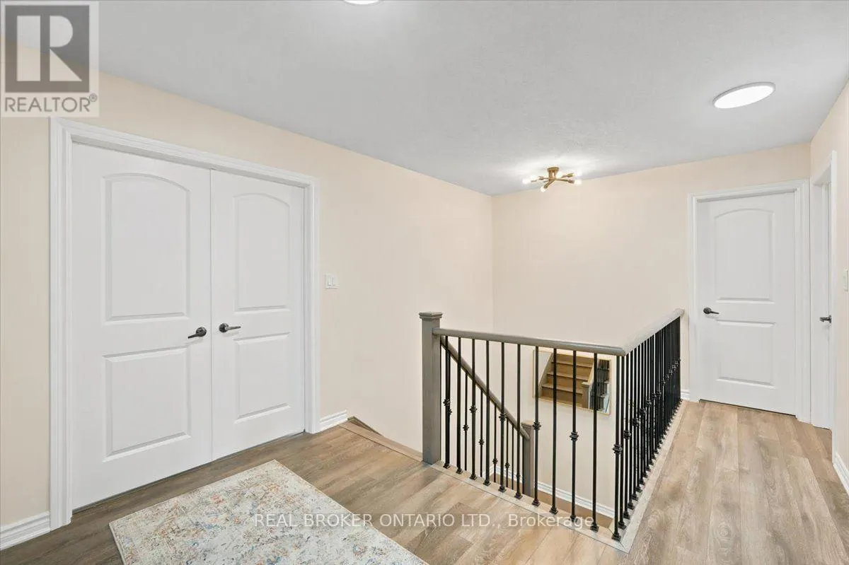 32 MONTROSE AVENUE