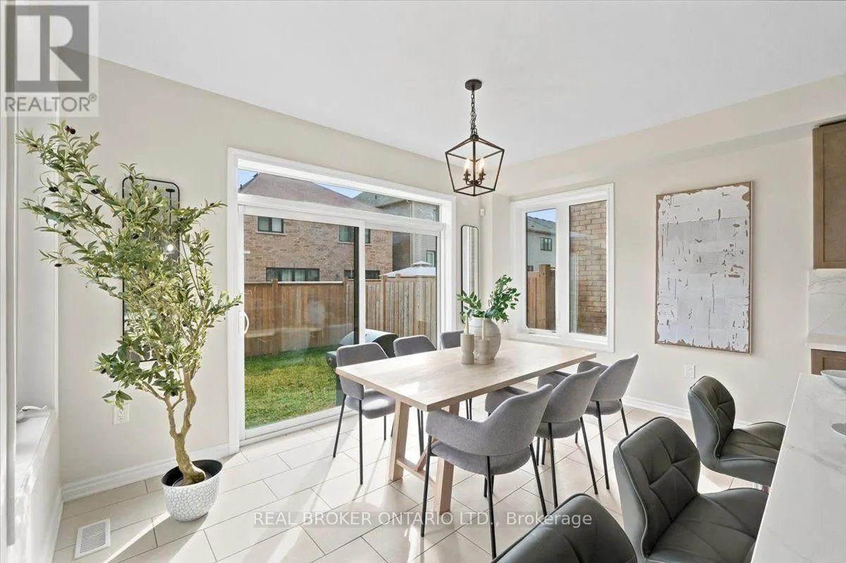 32 MONTROSE AVENUE