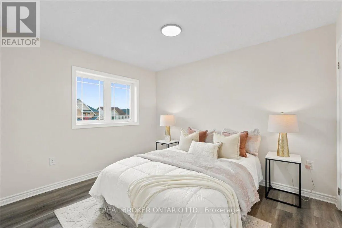 32 MONTROSE AVENUE
