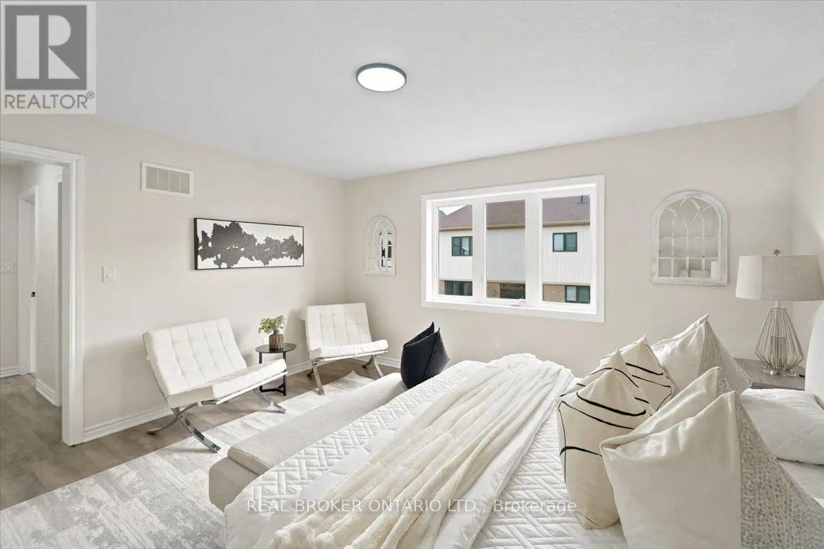 32 MONTROSE AVENUE
