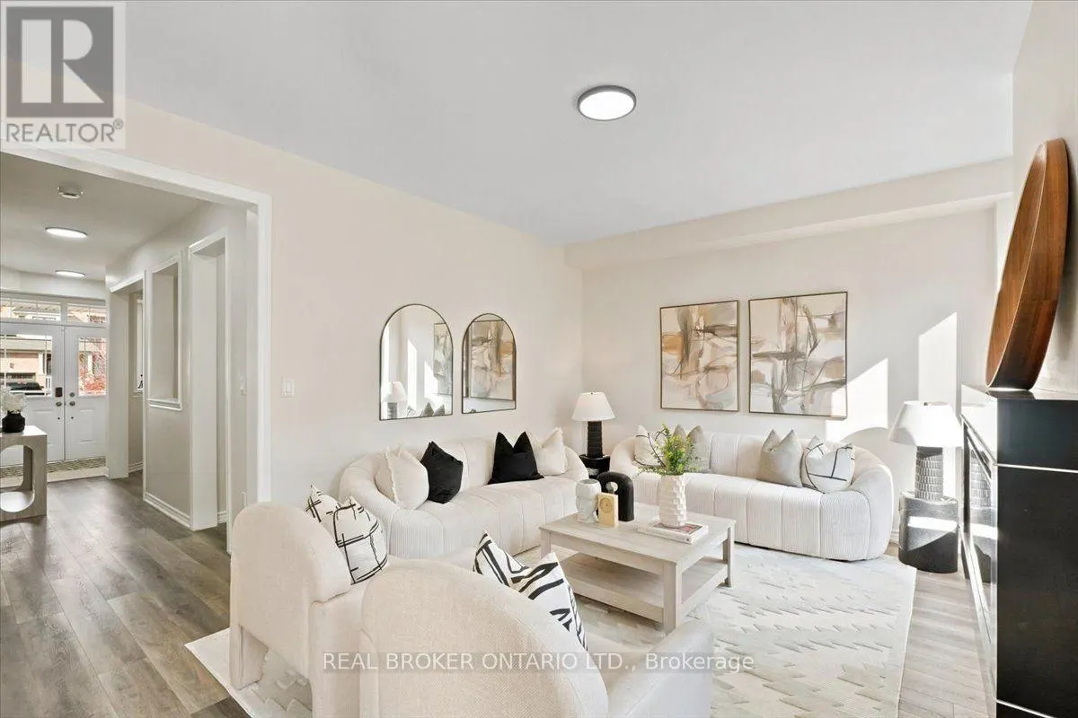 32 MONTROSE AVENUE