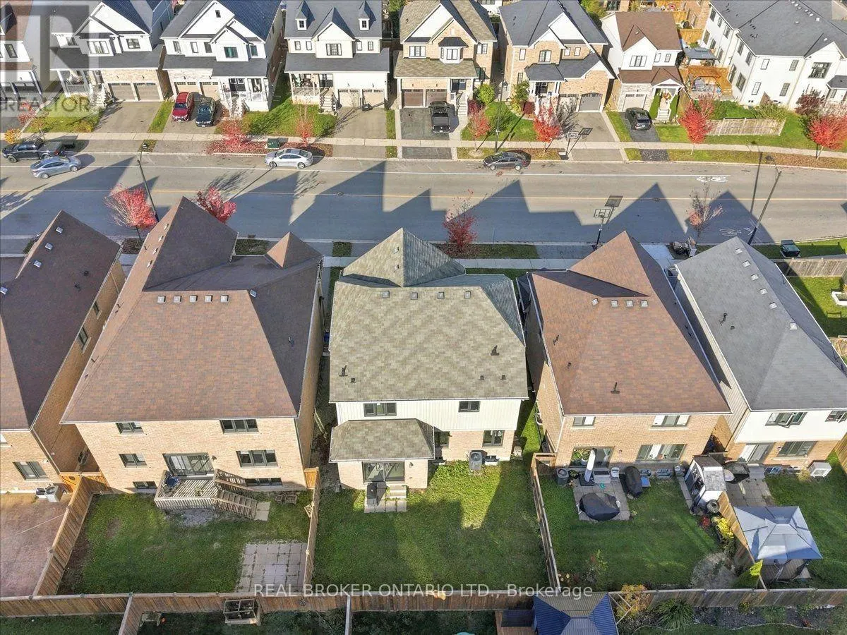 32 MONTROSE AVENUE