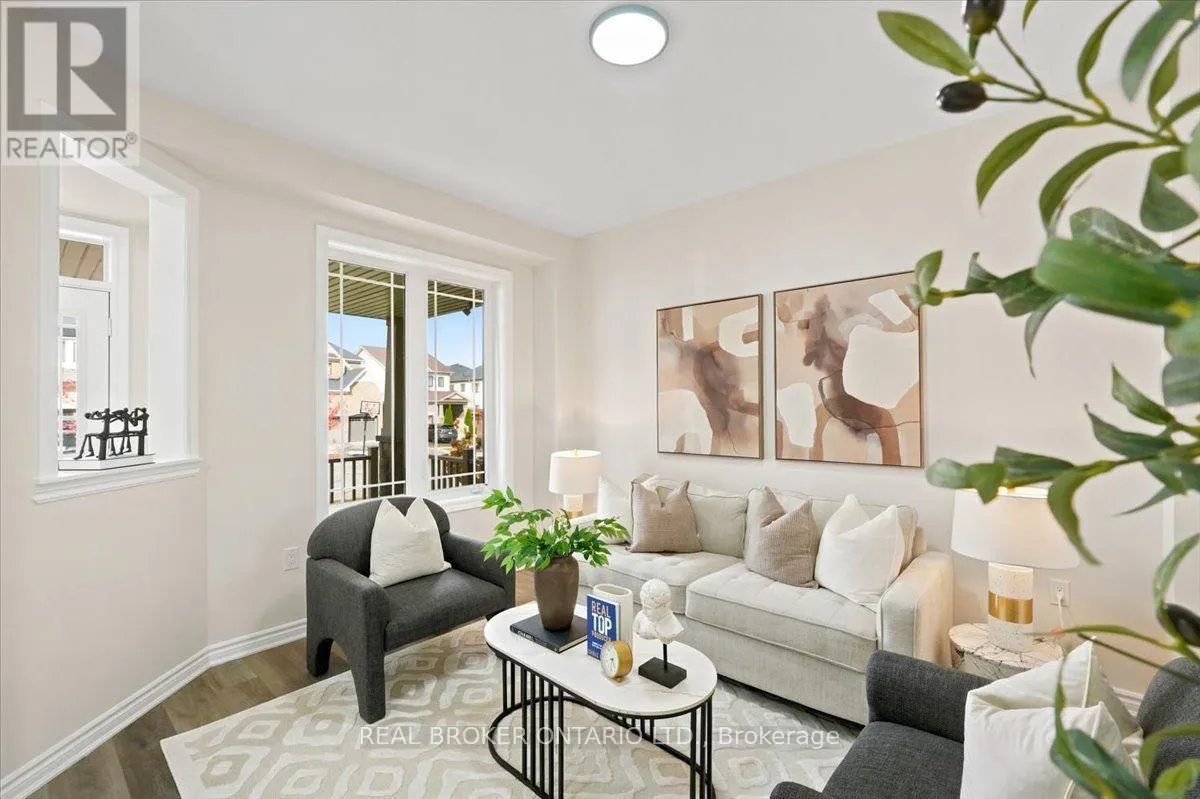 32 MONTROSE AVENUE