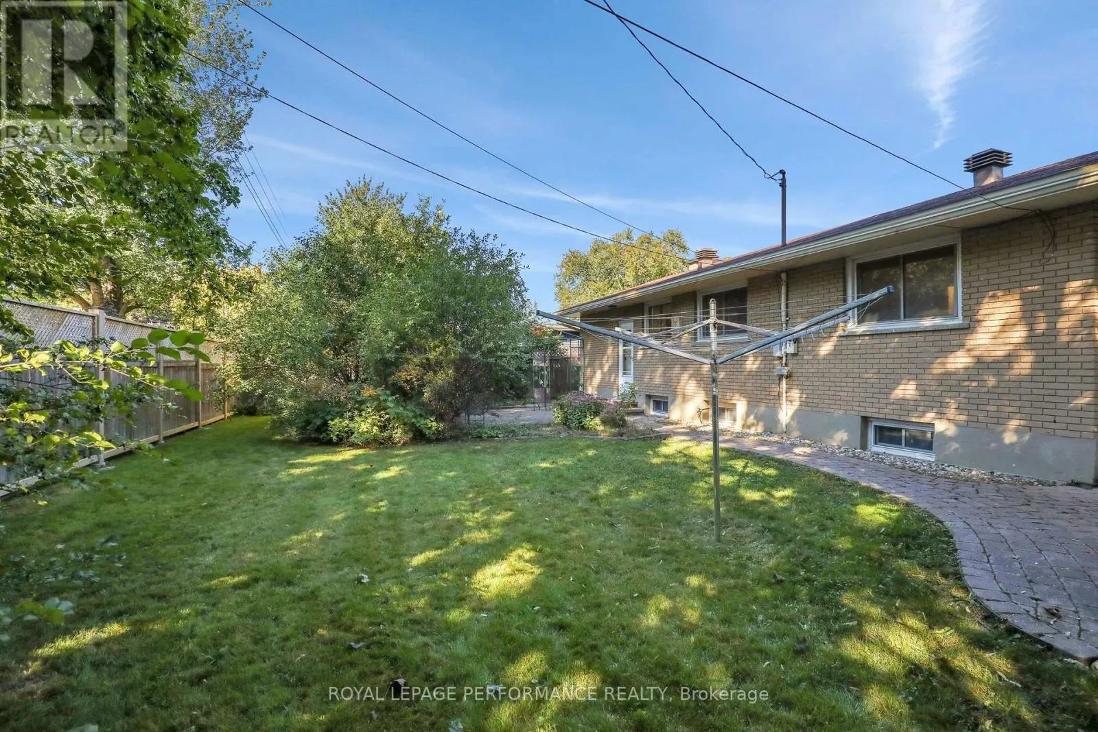 25 THORNCLIFF PLACE
