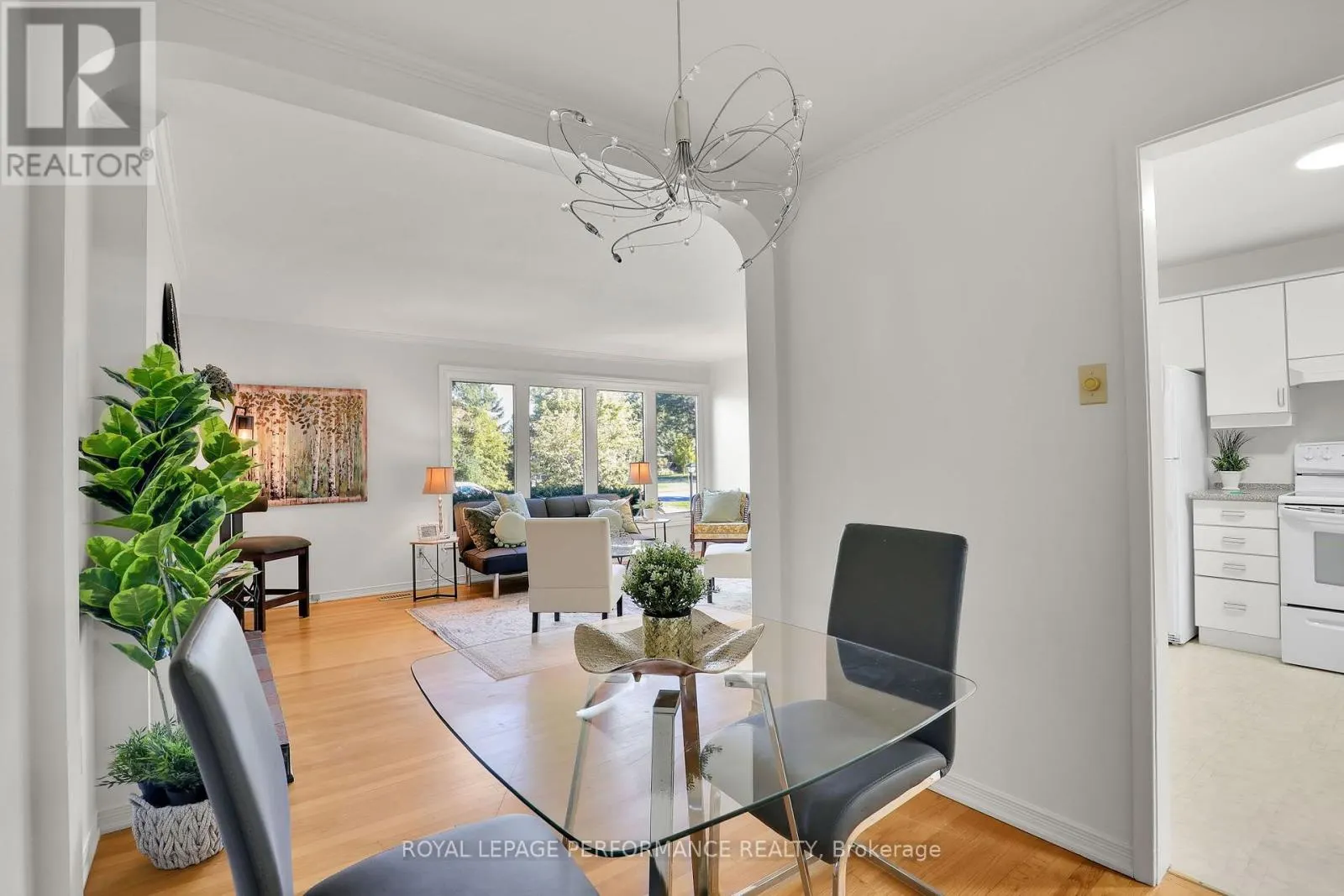 25 THORNCLIFF PLACE