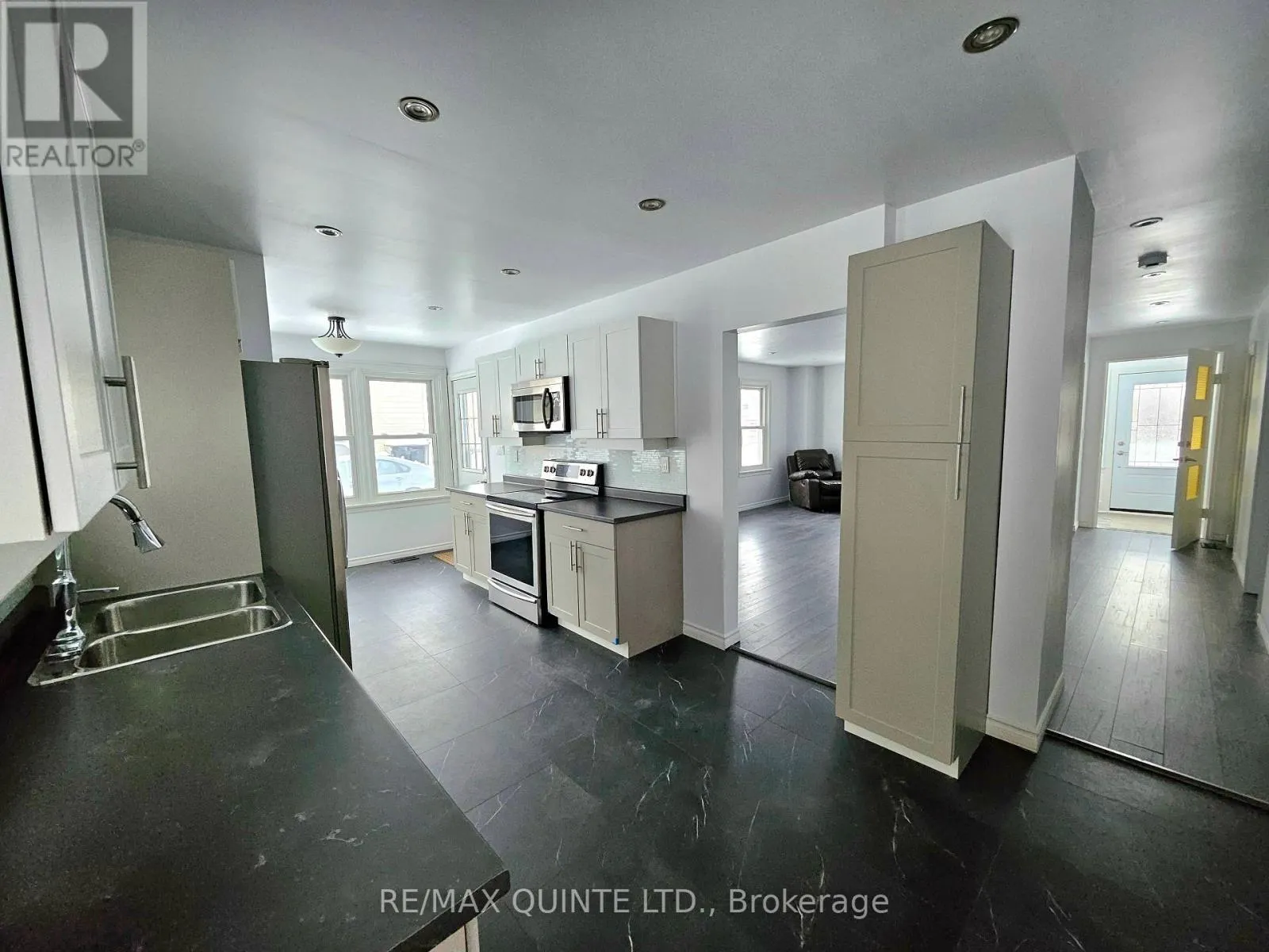 181 BURNHAM STREET