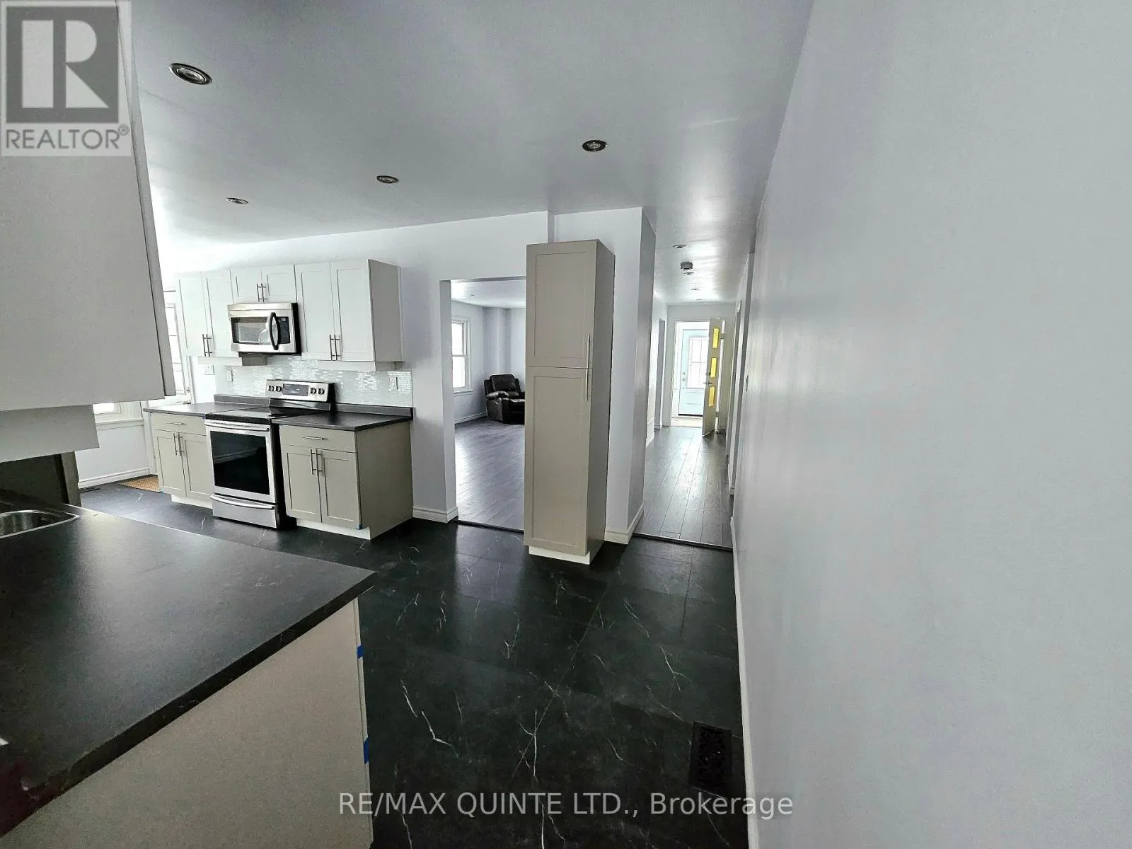 181 BURNHAM STREET