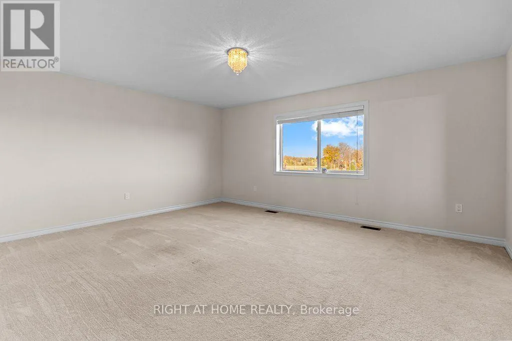 719 HAMMOND STREET