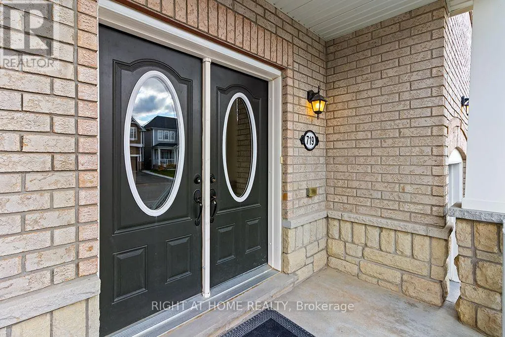 719 HAMMOND STREET
