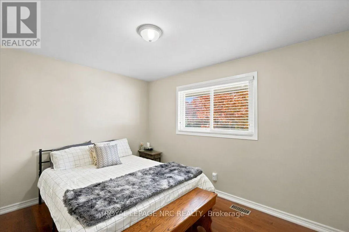 51 HIGHCOURT CRESCENT