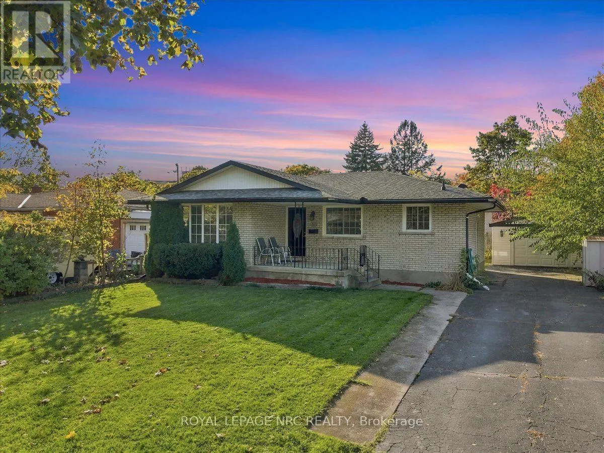 51 HIGHCOURT CRESCENT