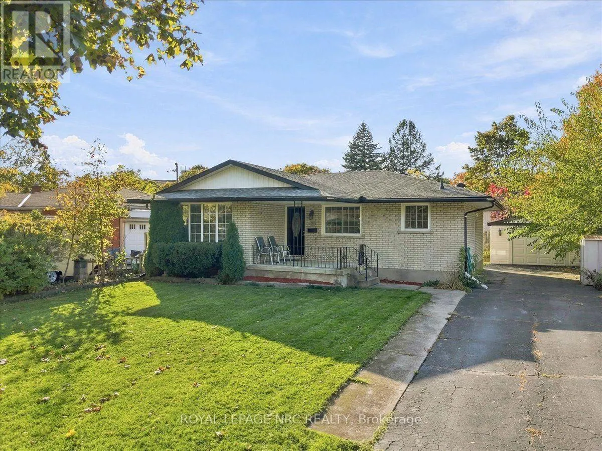 51 HIGHCOURT CRESCENT