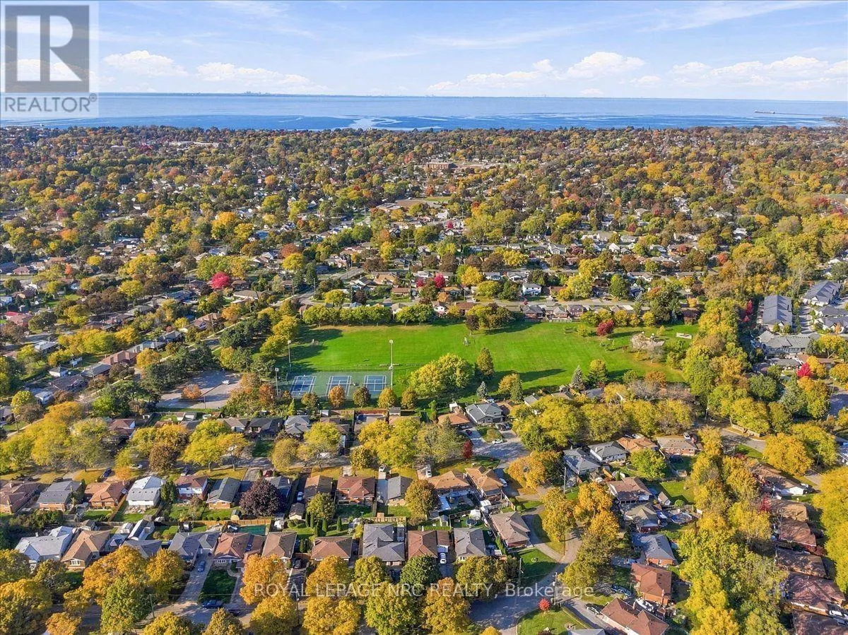 51 HIGHCOURT CRESCENT